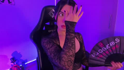 Snapshot of julietariverss chatting on 4, 12, 2024 Julieta  online show from 4, 12, 2024