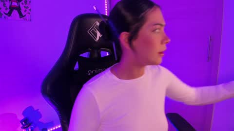 Snapshot of julietariverss chatting on 6, 12, 2024 Julieta  online show from 6, 12, 2024