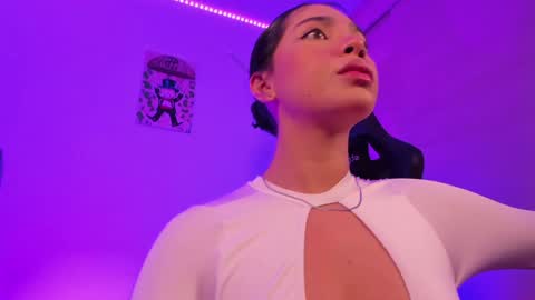 Snapshot of julietariverss chatting on 6, 12, 2024 Julieta  online show from 6, 12, 2024