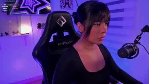 Snapshot of julietariverss chatting on 12, 9, 2025 Julieta  online show from 12, 9, 2025