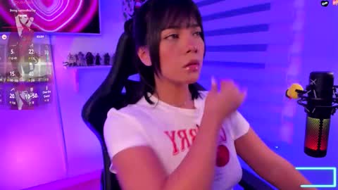 Snapshot of julietariverss chatting on 23, 10, 2025 Julieta  online show from 23, 10, 2025