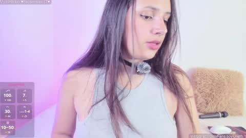 Snapshot of julieth1_ chatting on 2, 10, 2025  . online show from 2, 10, 2025