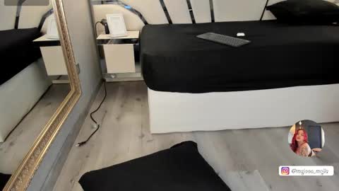 Snapshot of julieth_rojas chatting on 20, 9, 2025 julieth_rojas online show from 20, 9, 2025