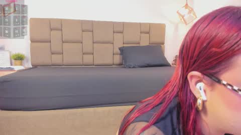 Snapshot of julieth_rojas chatting on 25, 2, 2026 julieth_rojas online show from 25, 2, 2026