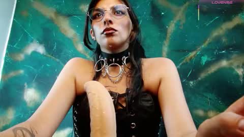 Snapshot of julieth_sex1 chatting on 8, 9, 2025    online show from 8, 9, 2025