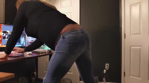 Julie TS online show from 15, 2, 2026