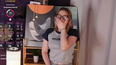 Mia online show from 28, 9, 2025