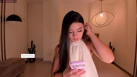 Juliette Moreau online show from 3, 5, 2026