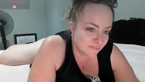 Juli Monroe online show from 22, 3, 2026