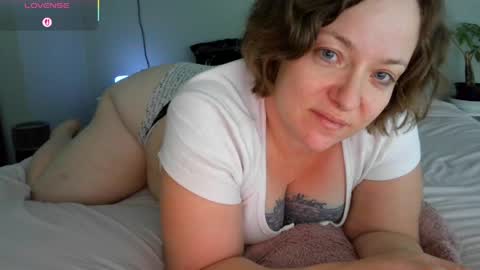 Juli Monroe online show from 7, 5, 2026