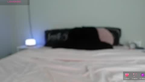 Juli Monroe online show from 5, 7, 2026