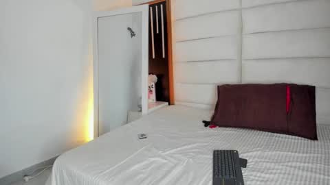 Snapshot of julimonroe19 chatting on 31, 1, 2026 Juli online show from 31, 1, 2026