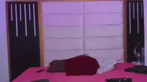 Snapshot of julimonroe19 chatting on 12, 3, 2026 Juli online show from 12, 3, 2026