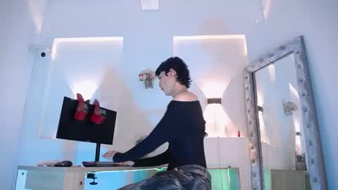 jullian online show from 16, 5, 2026