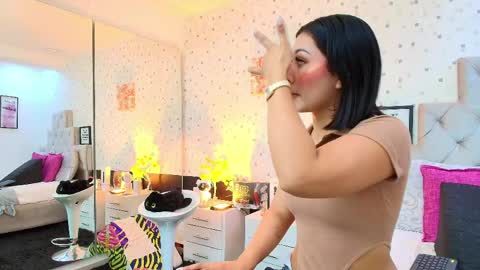 Julieta Reyes   online show from 7, 5, 2026