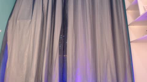 Snapshot of jullyjuicy chatting on 6, 1, 2025 Jully online show from 6, 1, 2025