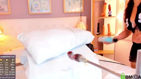  Juliana  online show from 9, 1, 2025