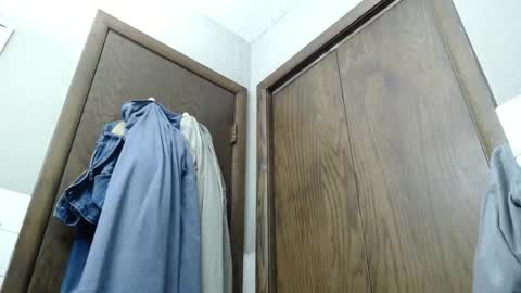 Snapshot of junk_yard_dog chatting on 22, 12, 2025 Dave online show from 22, 12, 2025