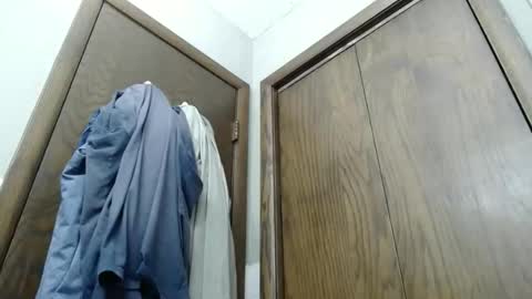 Snapshot of junk_yard_dog chatting on 11, 1, 2026 Dave online show from 11, 1, 2026