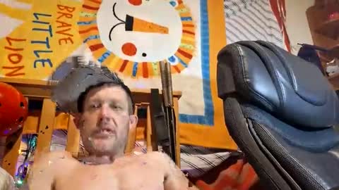 jusntym online show from 3, 11, 2025