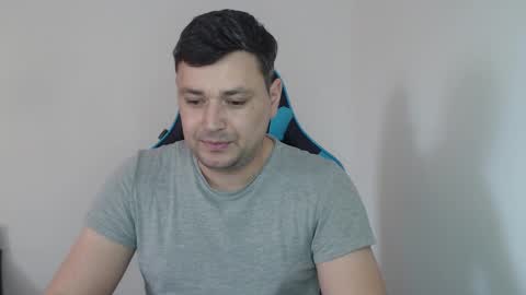 Alex online show from 4, 3, 2025