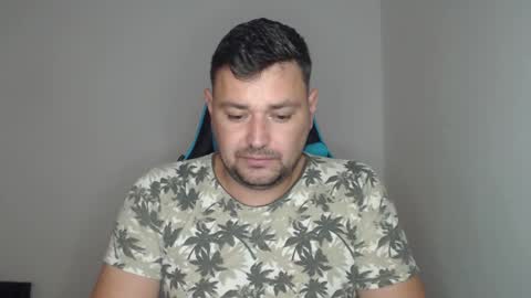 Snapshot of just_a_nice_guy_27 chatting on 13, 11, 2025 Alex online show from 13, 11, 2025