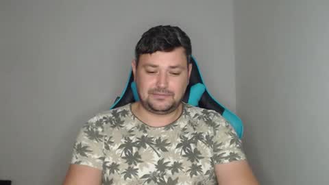 Snapshot of just_a_nice_guy_27 chatting on 17, 12, 2025 Alex online show from 17, 12, 2025