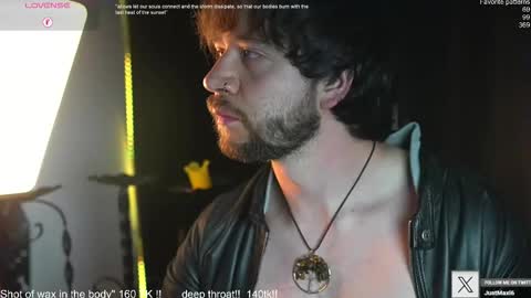 Snapshot of just_your_dreamboy chatting on 4, 11, 2025 Maxi online show from 4, 11, 2025