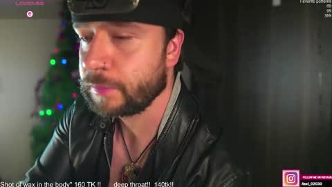 Snapshot of just_your_dreamboy chatting on 15, 12, 2025 Maxi online show from 15, 12, 2025