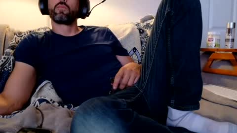 Snapshot of justcallmelaz chatting on 19, 7, 2026 just laz online show from 19, 7, 2026