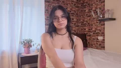 Snapshot of justholly chatting on 9, 8, 2026 Holly online show from 9, 8, 2026