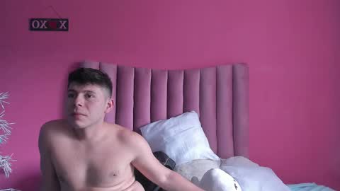 Snapshot of justin_jazmin chatting on 9, 1, 2025 JUSTIN Y JAZMIN online show from 9, 1, 2025