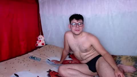 JUSTIN Y JAZMIN online show from 7, 2, 2026