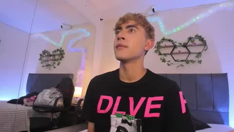 Justin online show from 1, 12, 2025