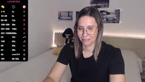 Julie online show from 14, 10, 2025