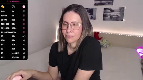 Julie online show from 29, 4, 2026