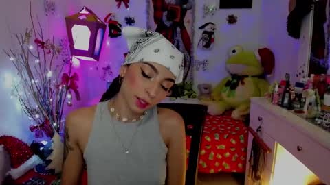 Snapshot of justmia_ chatting on 12, 12, 2024 Mia online show from 12, 12, 2024