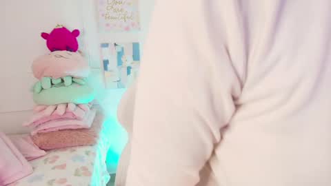 Emy online show from 11, 9, 2025