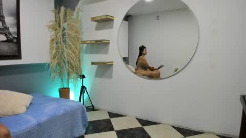 Antonella online show from 20, 10, 2025