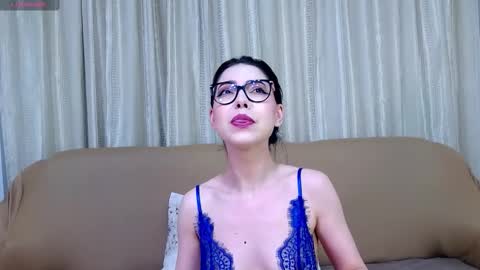 Kaila Lewis online show from 10, 10, 2025