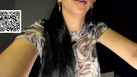 kaiI and sebastian model indepent online show from 17, 12, 2025