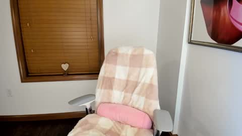 Kaiya    online show from 17, 2, 2025