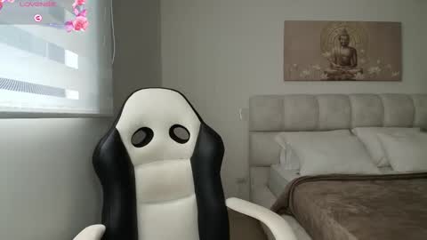 Zoe online show from 23, 9, 2025