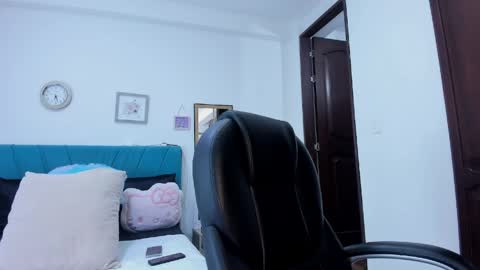 Kamilalopez online show from 4, 5, 2026