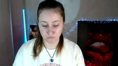 Snapshot of kamilla_love_ chatting on 1, 5, 2026 kamilla_love_ online show from 1, 5, 2026