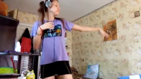 Mari  Simmons online show from 12, 9, 2025