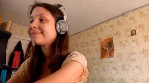 Mari  Simmons online show from 21, 9, 2025