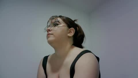 Snapshot of kandy_couple chatting on 18, 3, 2026 Vanessa and Kevin online show from 18, 3, 2026