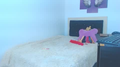 kaoryferrer online show from 15, 1, 2025