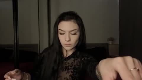 Snapshot of kara_life chatting on 1, 10, 2025 kara_life online show from 1, 10, 2025